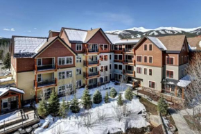 3 Bedroom Mountain Condo On Main Street - Walk To Lift, Onsite Pool, Luxury-Rated!